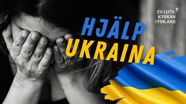 En kvinna som håller händerna för ansiktet och en symbolisk ukrainsk flagga i nedre högra hörnet.